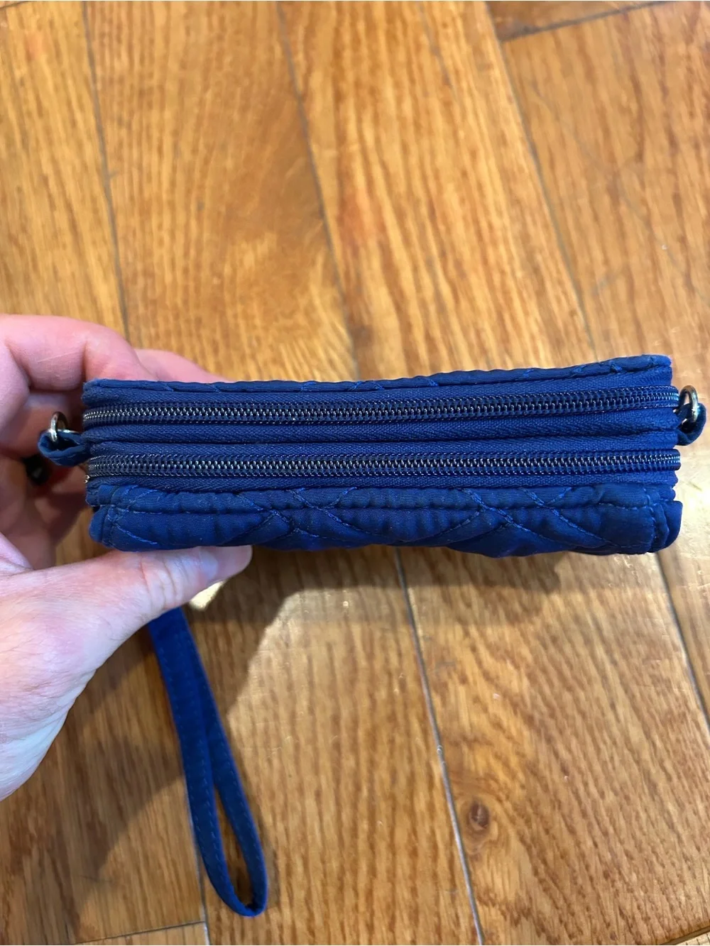 Vera Bradley Blue Quilted Zip Around Wallet Wristlet Clutch Organizer Logo